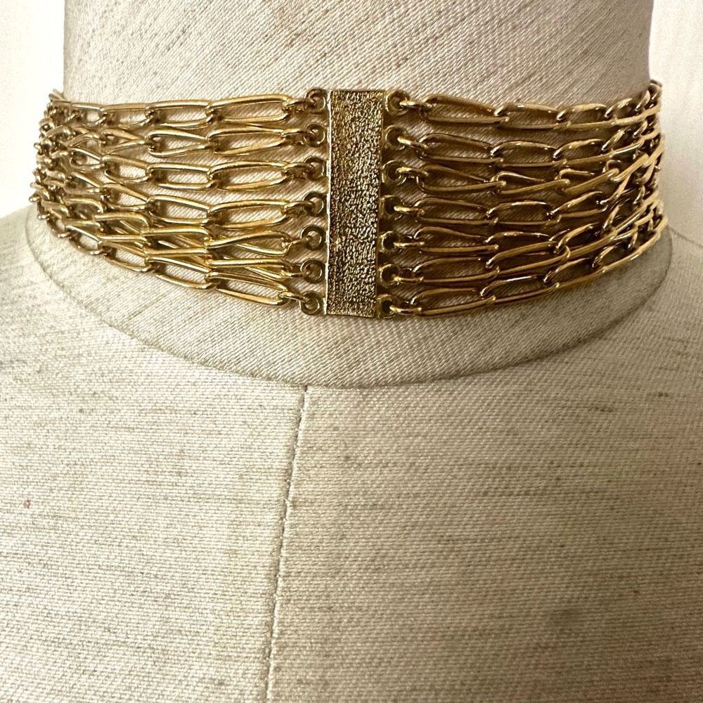 CHOKER Gold tone multi chain EUC